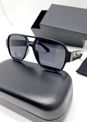 Набор солнцезащитные очки, коробка, чехол + салфетки 21194171