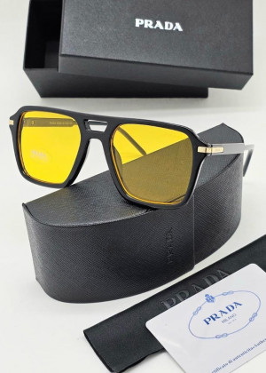 Набор солнцезащитные очки, коробка, чехол + салфетки 21197901