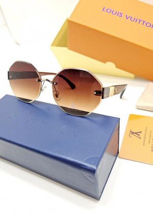 Набор женские солнцезащитные очки, коробка, чехол + салфетки 21235498