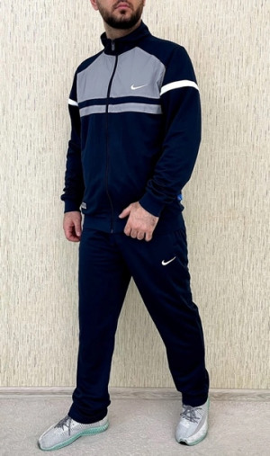 Спортивный костюм 22637890