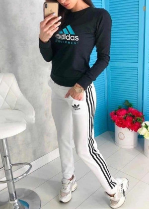 Спортивный костюм #22739358