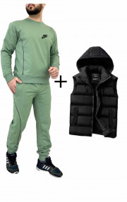 Спортивный костюм