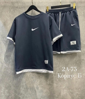 Спортивный костюм #22894913