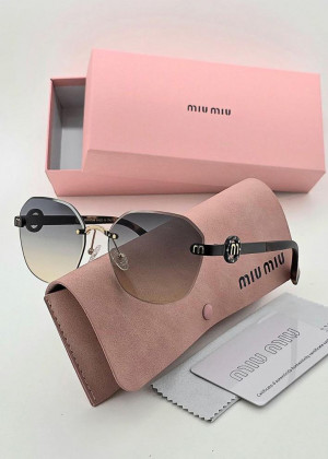 Набор женские солнцезащитные очки, коробка, чехол + салфетки 22931376