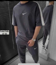 Спортивный костюм