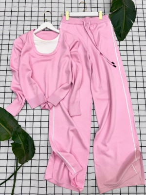 Спортивный костюм 22965240