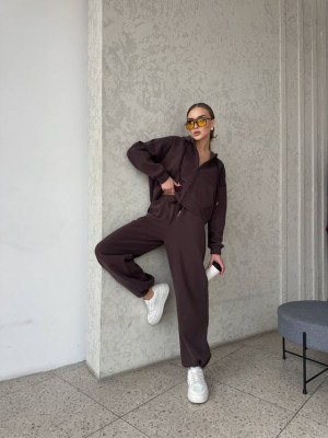 Спортивный костюм 22993829