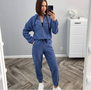 Спортивный костюм 23105742