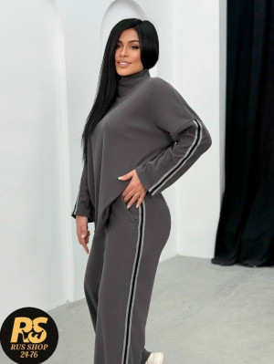 Спортивный костюм 23108939