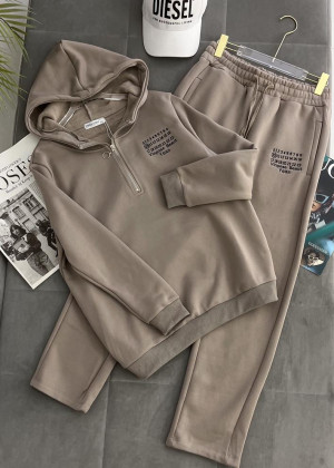 Спортивный костюм 23118172