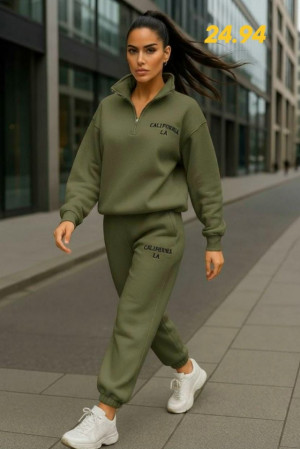 Спортивный костюм #23167995