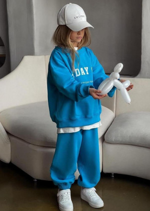 Спортивный костюм #23197433