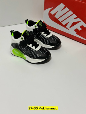 Кроссовки #23236314