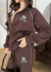 Спортивный костюм