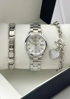 Подарочный набор для женщин часы, 2 браслета + коробка 23304564