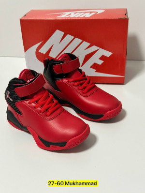 Кроссовки #23317682