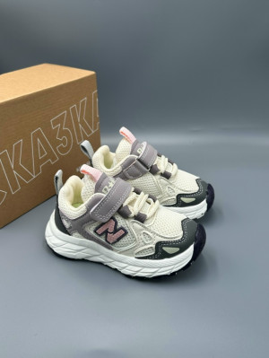 Кроссовки #23327119