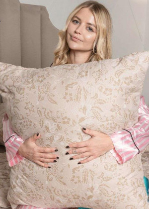 Подушка #23329857