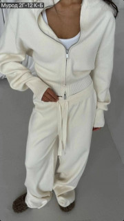 Костюм