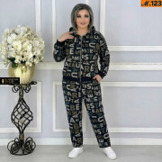 Костюм