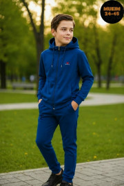 Костюм