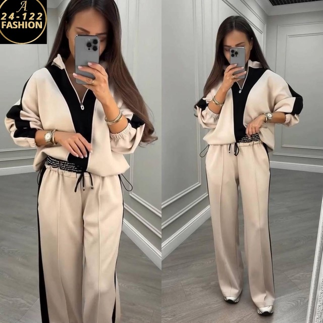 Спортивный костюм 22906334