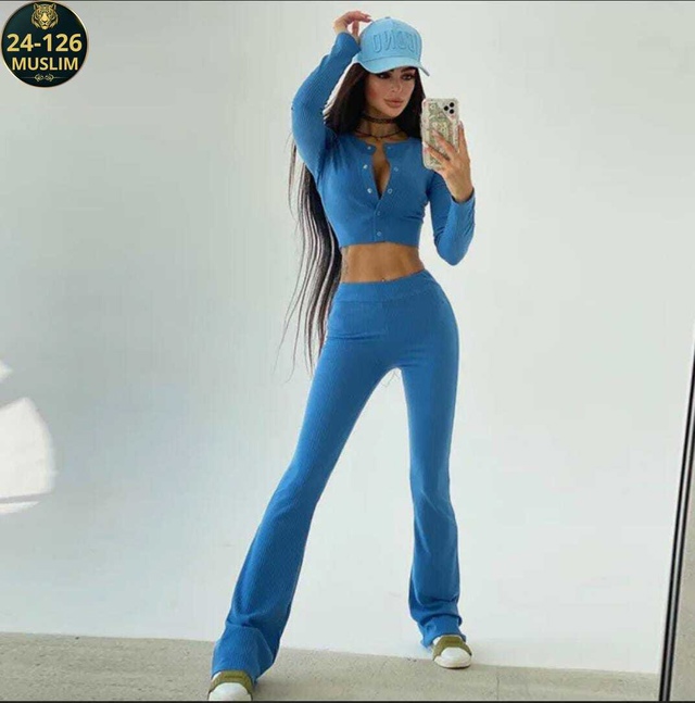 Спортивный костюм 22906589