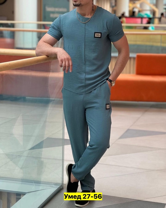 Спортивный костюм 22909388