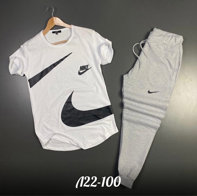 Спортивный костюм 22908449