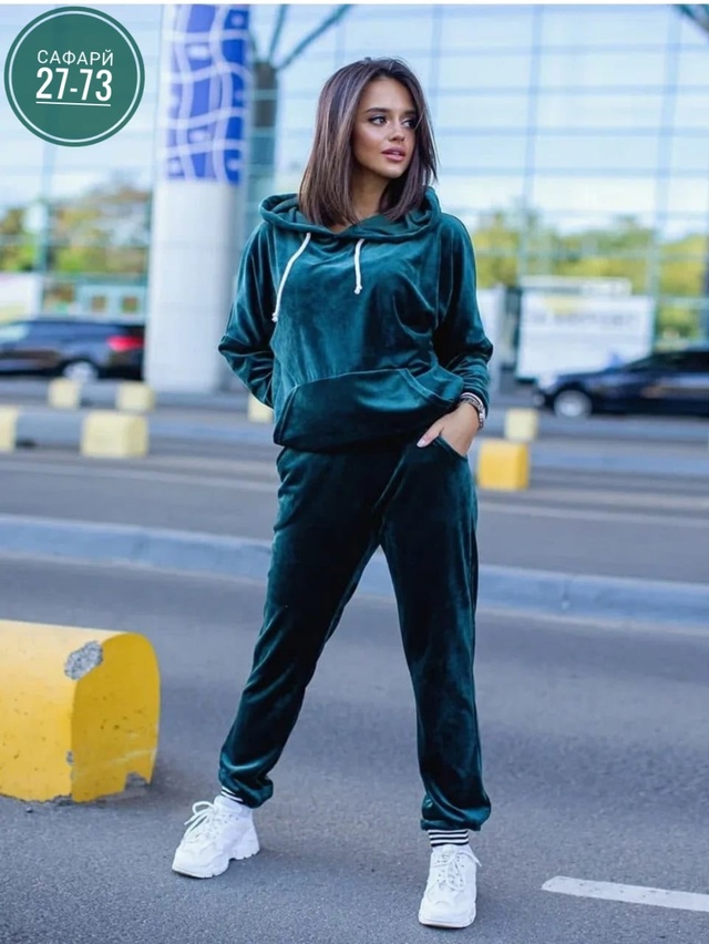 Спортивный костюм 22919475