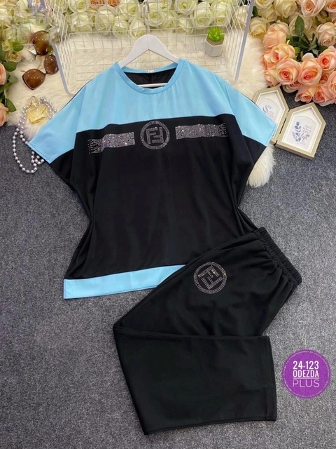 Спортивный костюм 22921189