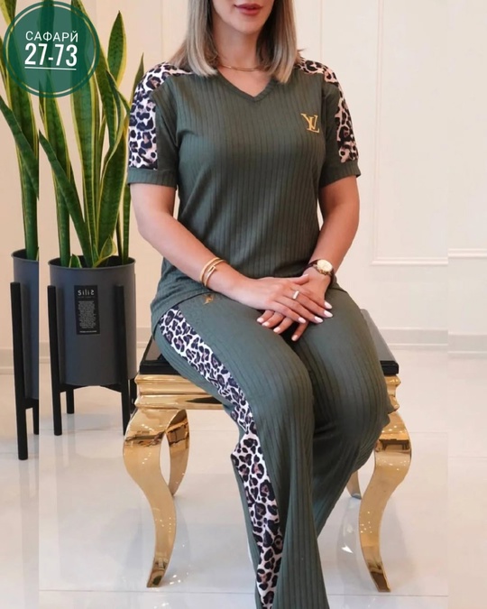 Спортивный костюм 22920126