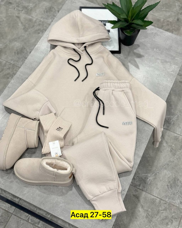 Спортивный костюм 22920707