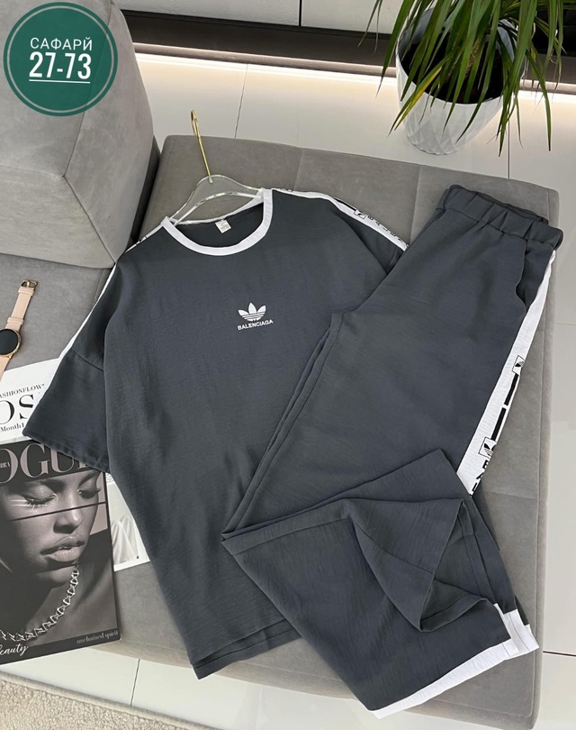 Спортивный костюм 22923455