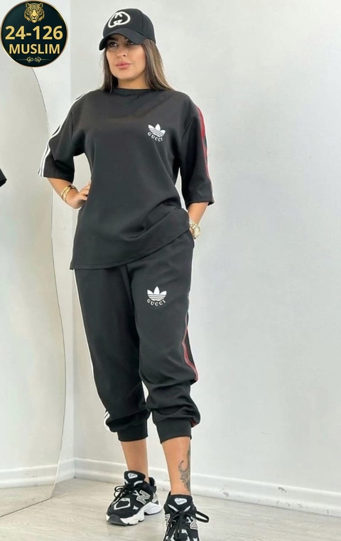 Спортивный костюм 22921897