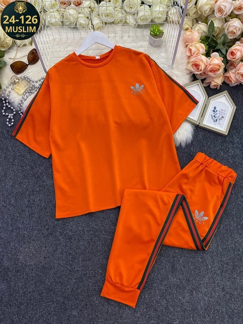 Спортивный костюм 22921897