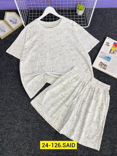 Спортивный костюм 22925338