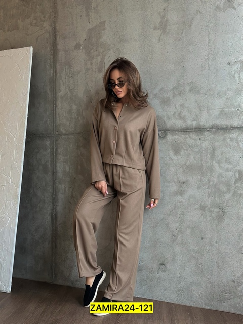 Спортивный костюм 22927749