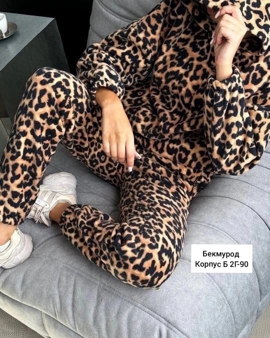 Спортивный костюм 22927732