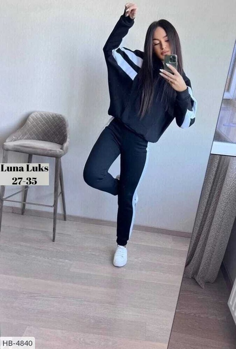 Спортивный костюм 22928593