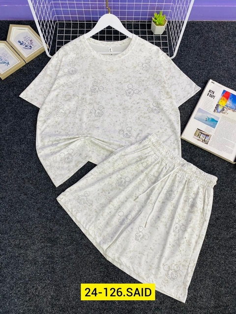 Спортивный костюм 22933640