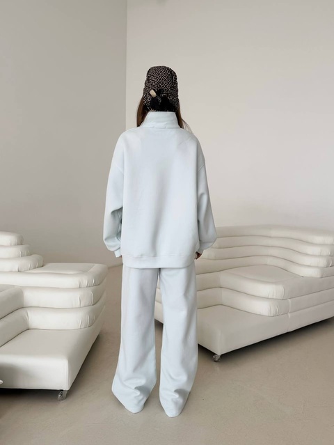 Спортивный костюм 22937778