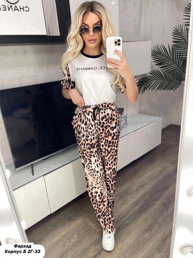 Спортивный костюм 22942563