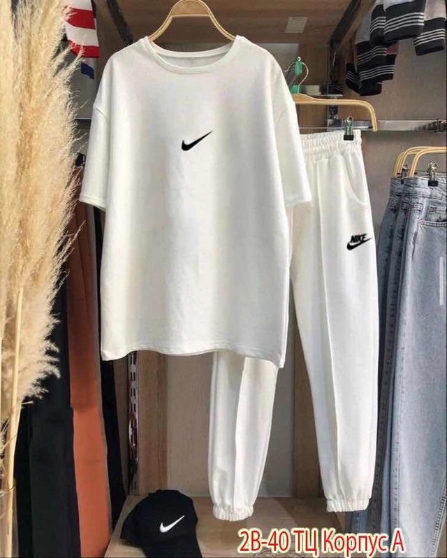 Спортивный костюм 22943677