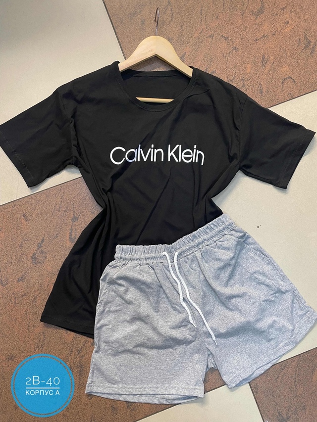 Спортивный костюм 22944937