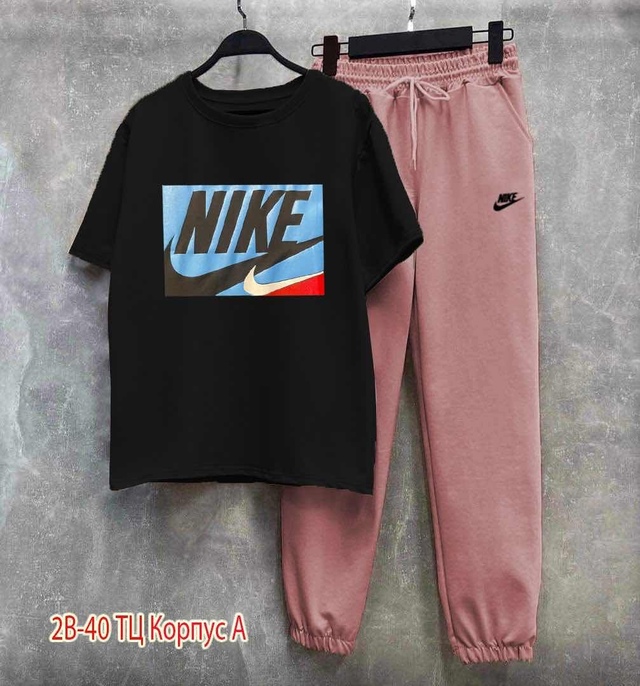 Спортивный костюм 22945534