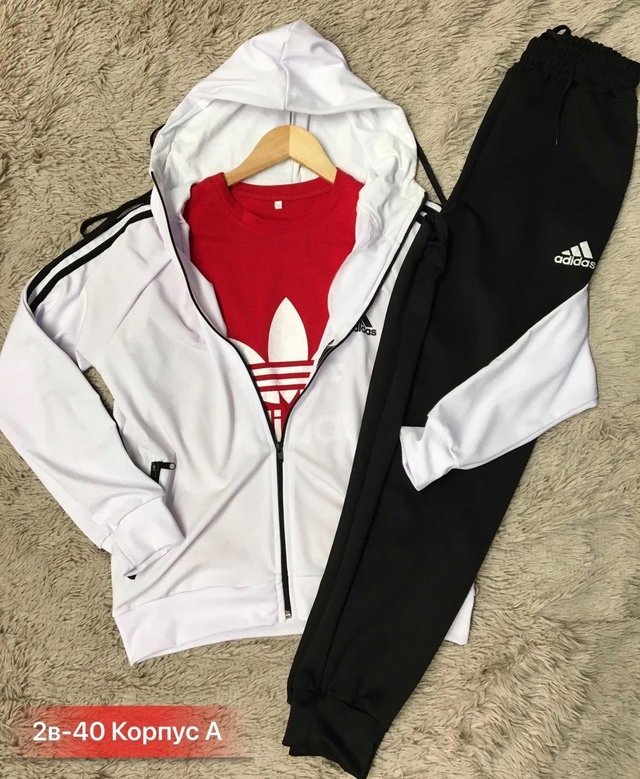 Спортивный костюм 22944566