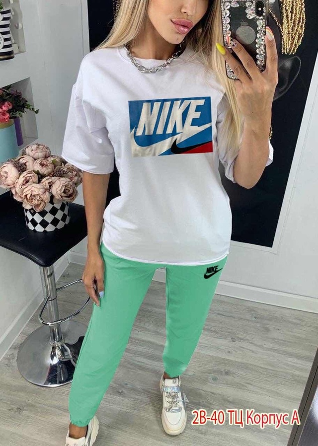 Спортивный костюм 22945534