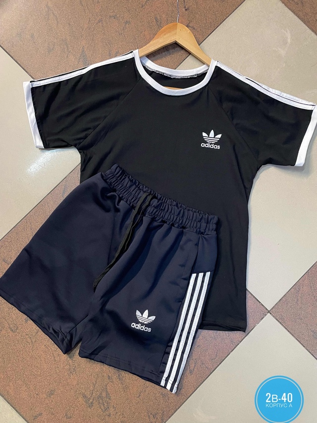 Спортивный костюм 22946346