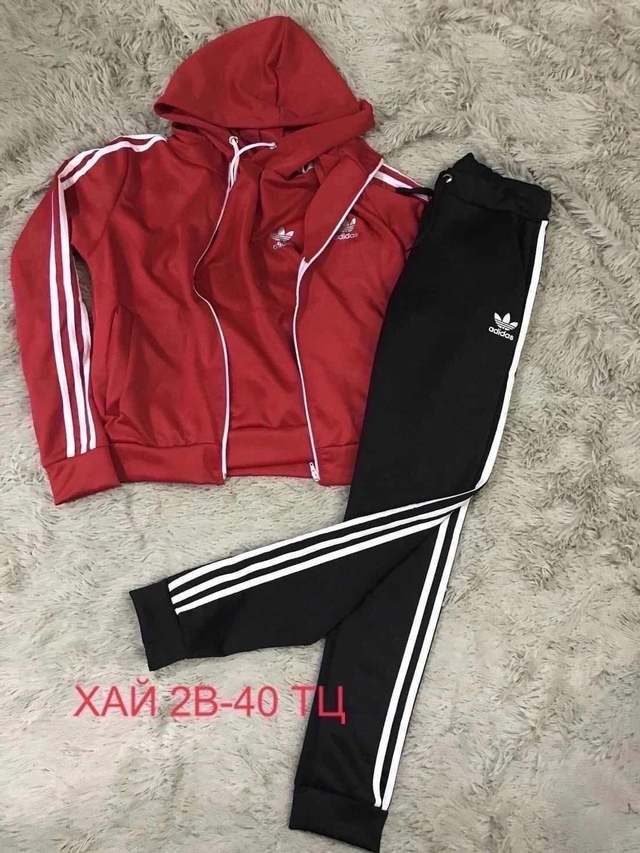 Спортивный костюм 22946165